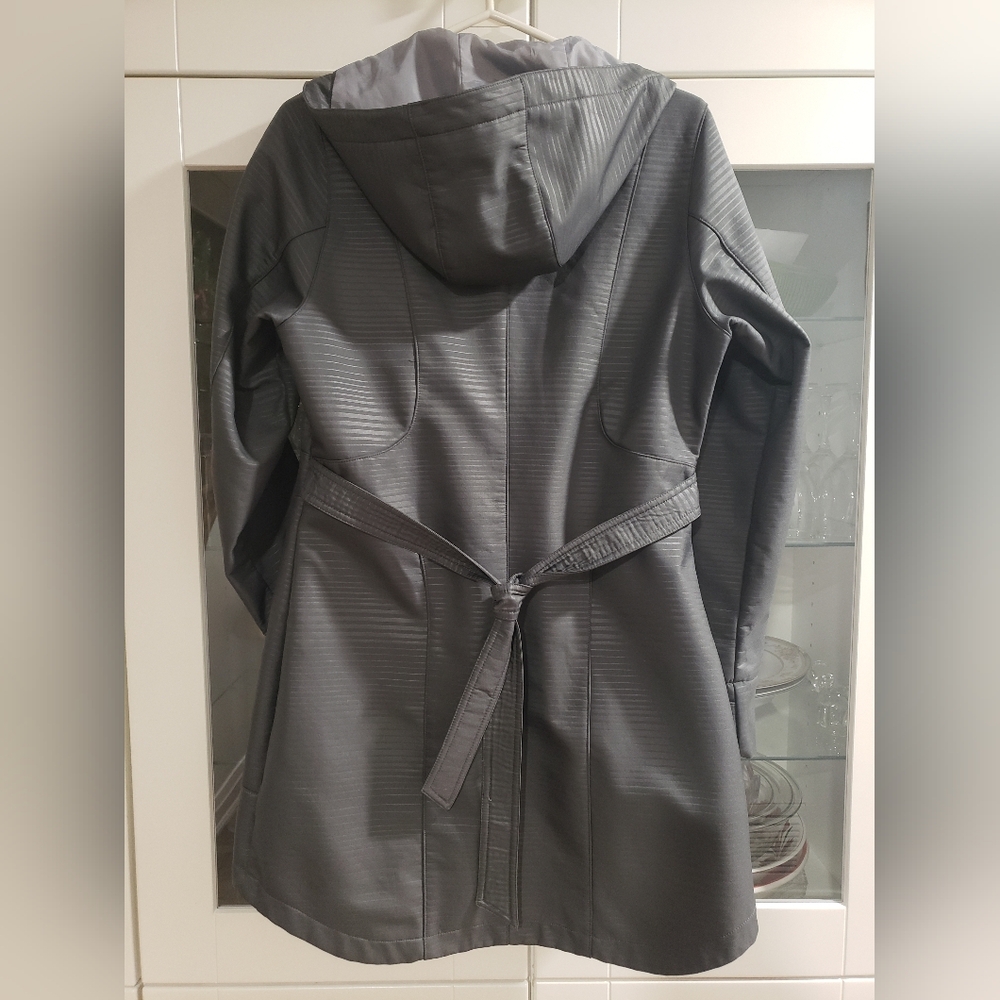 Jacket - Picture 3 of 4